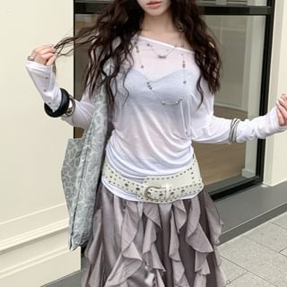 Long-Sleeved One-Shoulder Studded Top