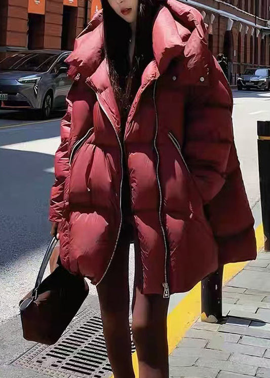 Lockere rote Entendaunenjacke mit Kapuze und Reißverschluss für den Winter WQ033