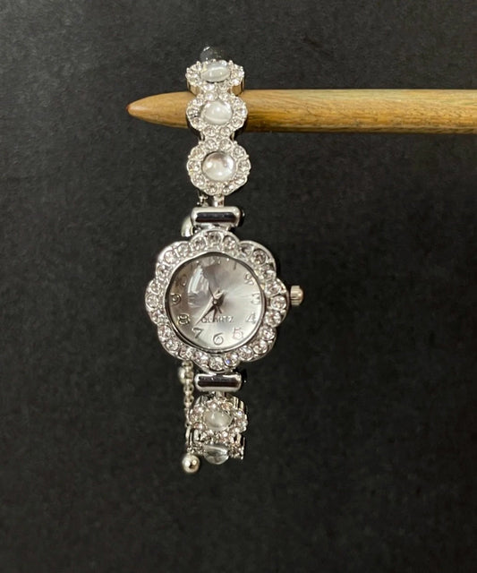 Modern Hardlex Alloy Silk Crystal Zircon Watches Tassel