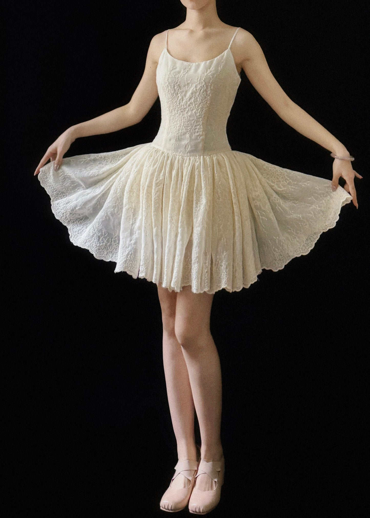 Sleeveless Wrinkled Cotton Dresses Mini Beige Embroidered New