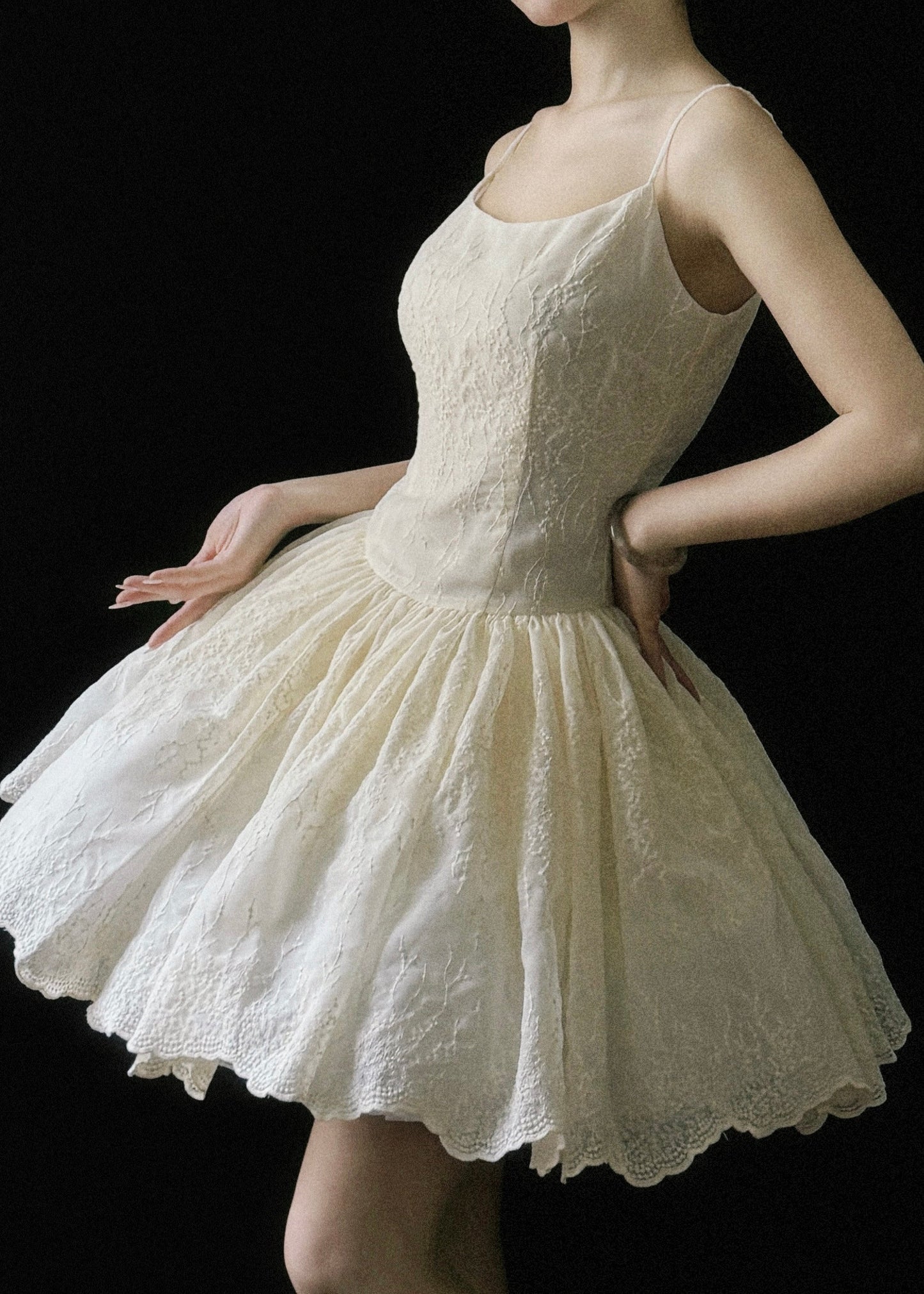 Sleeveless Wrinkled Cotton Dresses Mini Beige Embroidered New