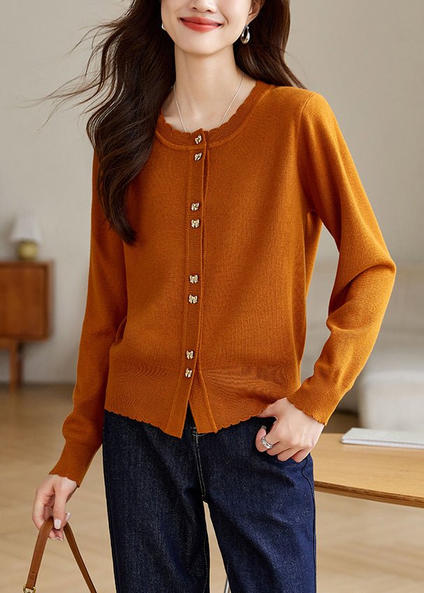 Nouveau manteau en laine tricoté confortable à col rond et boutons orange pour l'automne QV062