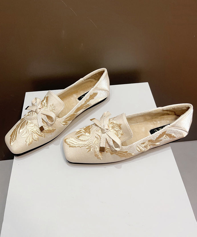 New Retro Wool Shoes Embroidered Fuzzy Flat Black Feet Lined