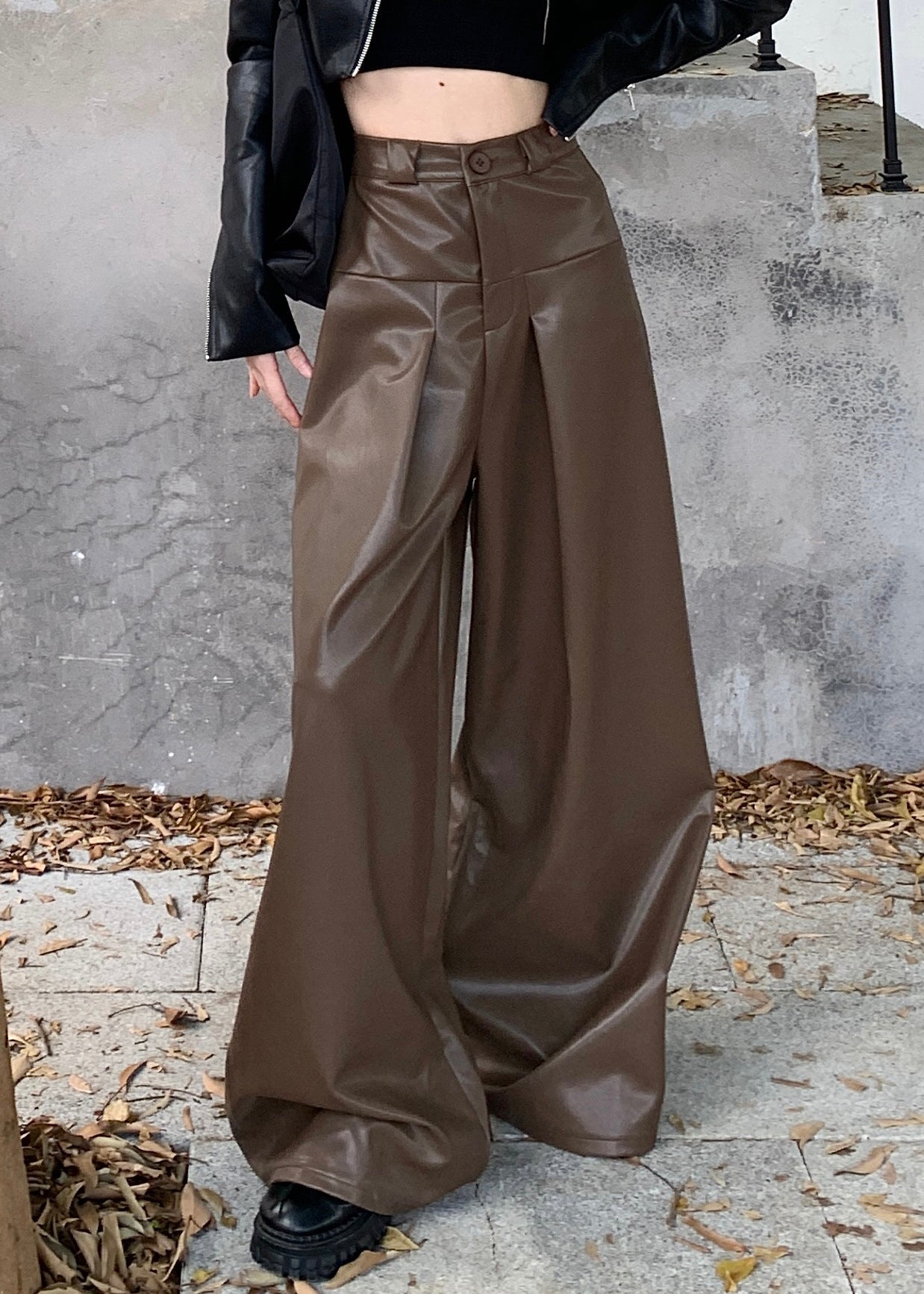 Pantalon en similicuir taille haute à boutons de café élégant Automne PP031