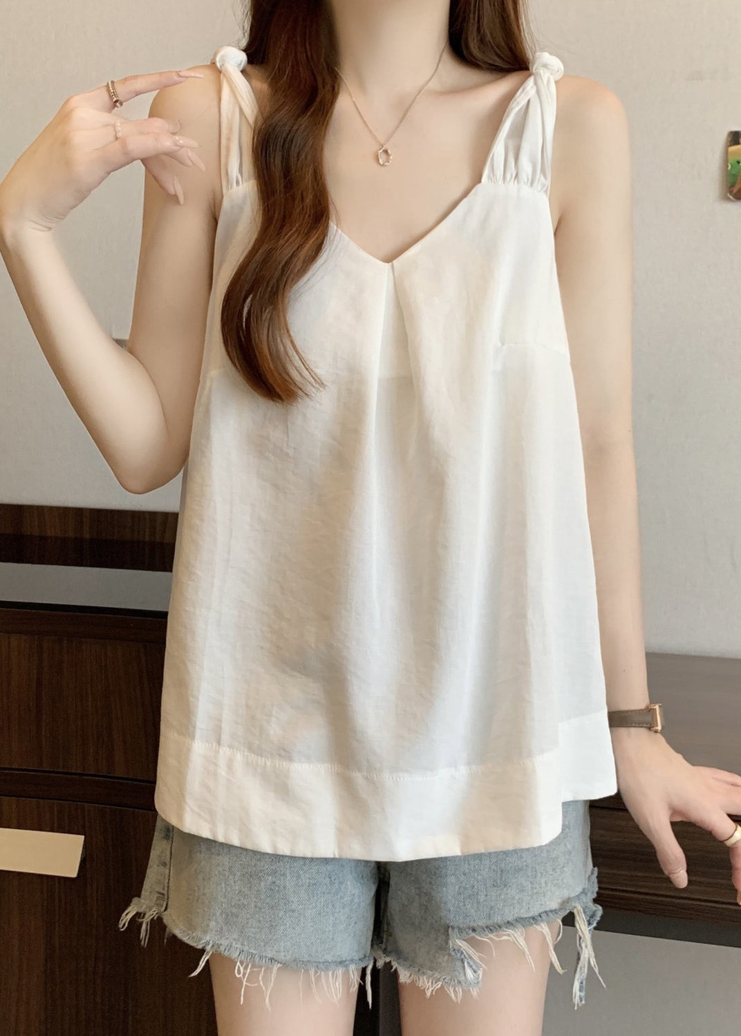 White Summer Neck Solid Wrinkled Cotton V Tank