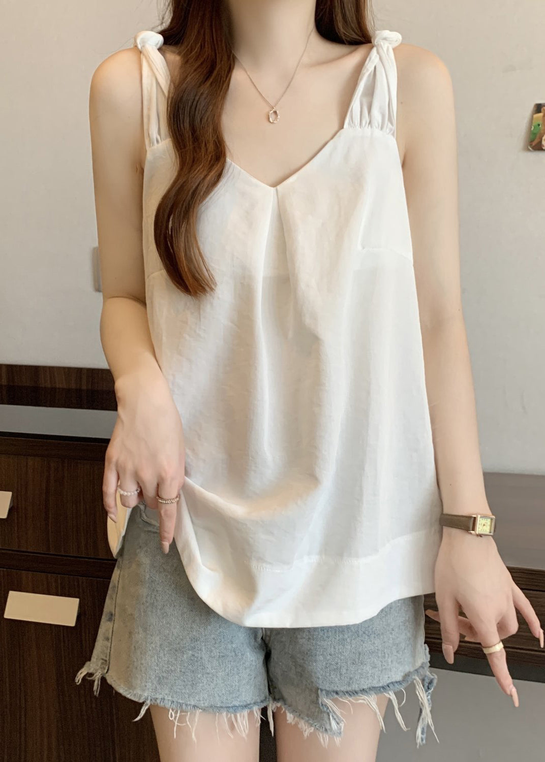 White Summer Neck Solid Wrinkled Cotton V Tank