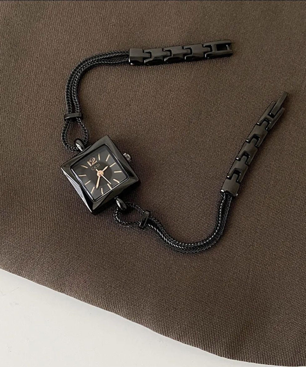 Alloy Black Crystal Square Watches Women Hardlex Chain