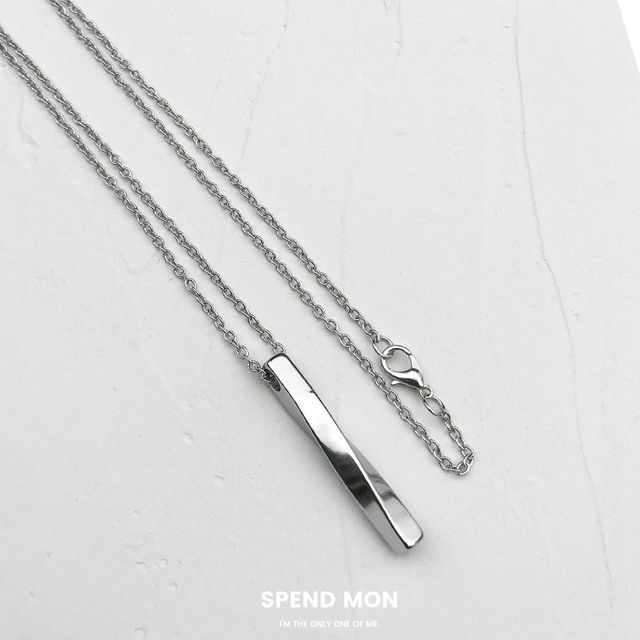 Pendant Chain Necklace