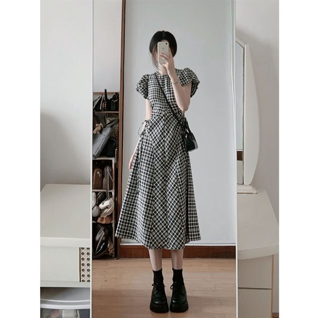 Short-Sleeve Crew Neck Plaid Midi A-Line Dress