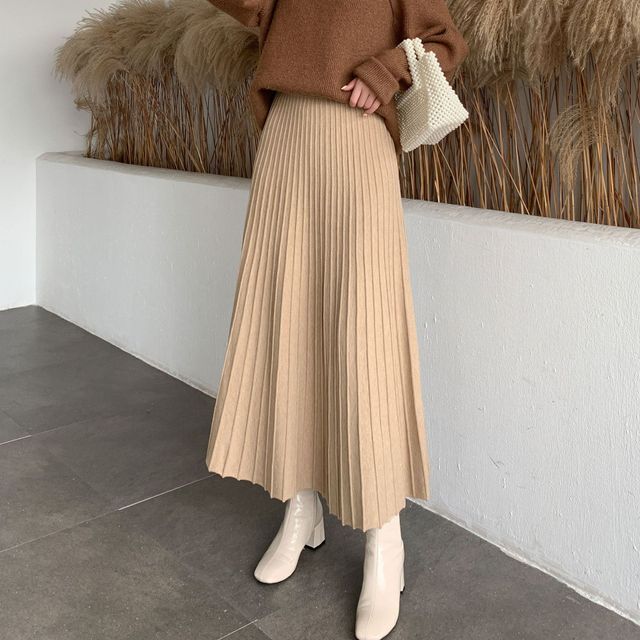 Pleated A-Line Knit Midi Skirt with High-Waist Comfort