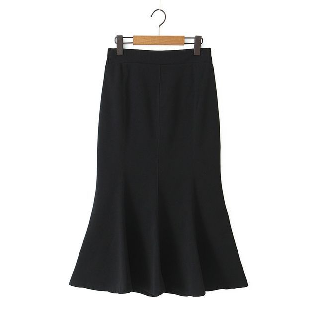 Fishtail Midi Skirt with Smooth Fabric and High Rise