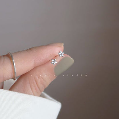 Earring Silver Floral Stud