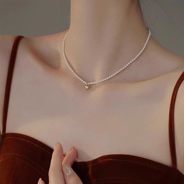 Heart Faux Pendant Choker Pearl