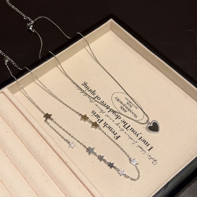 / Alloy Choker Heart Set Star Pendant Necklace