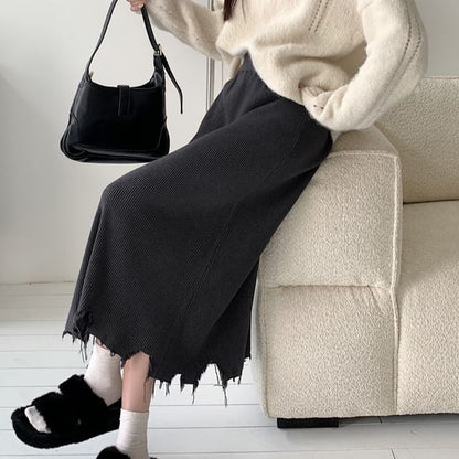Knit Midi Skirt with High-Waist and Smooth Texture
