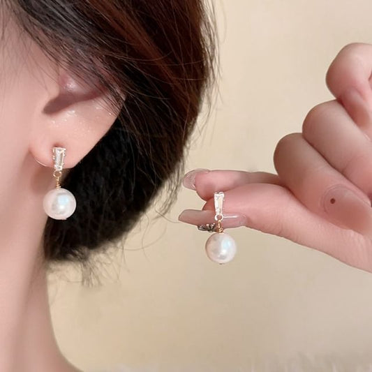 / Clip-On Earring Pearl Faux Drop
