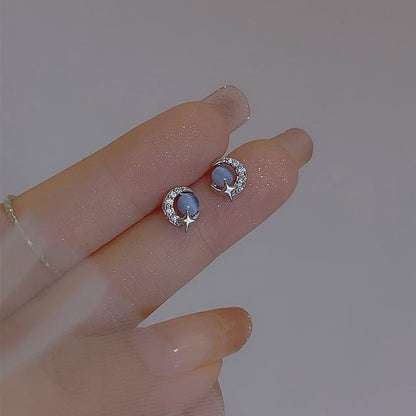 Sterling Moon Silver Stud Earring