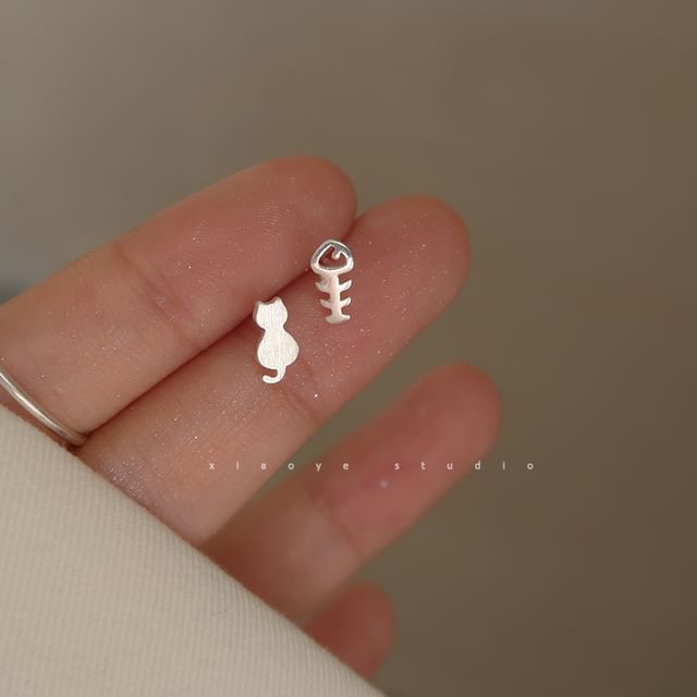 Asymmetrical Ear Stud