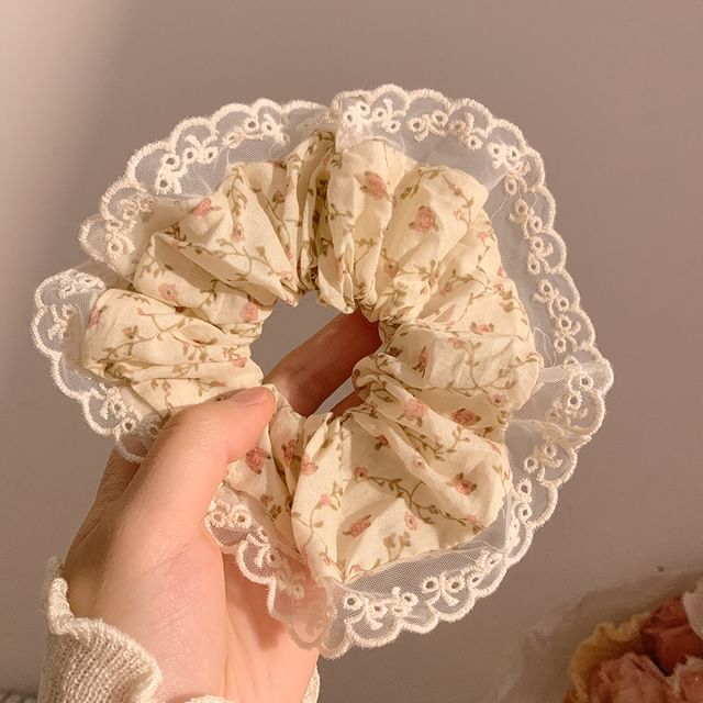 (Various Trim Floral Bandana Scrunchie Designs) / Lace