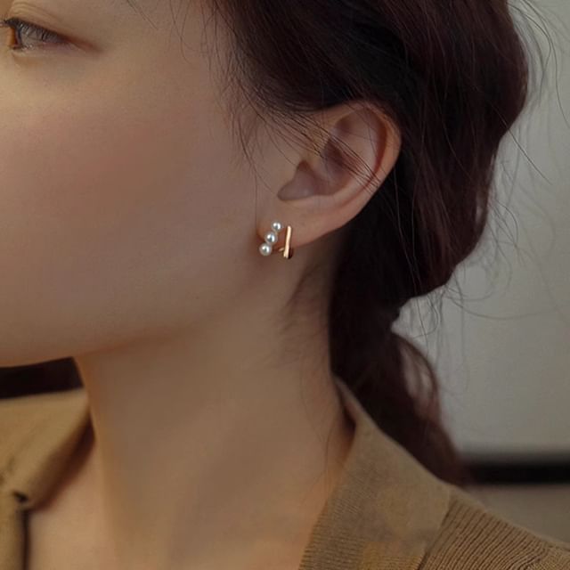 Earring Faux Stud Pearl