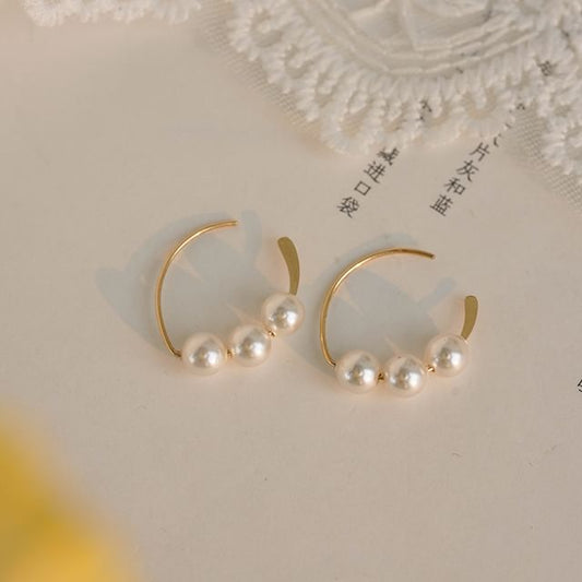 Pearl Drop Faux Earring