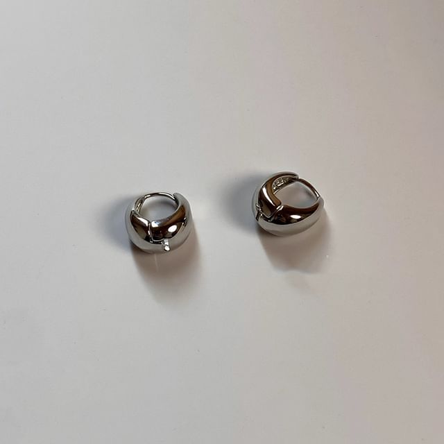 Huggie Metallic Earring