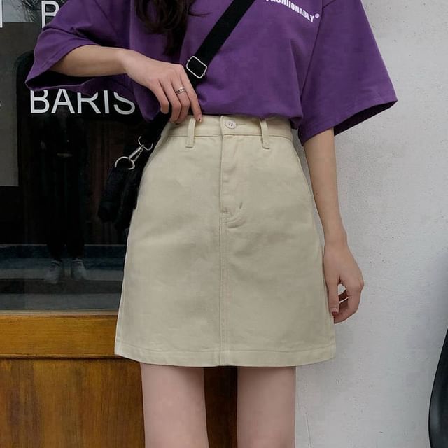 Faded Denim A-Line Mini Skirt with Elevated Waistline