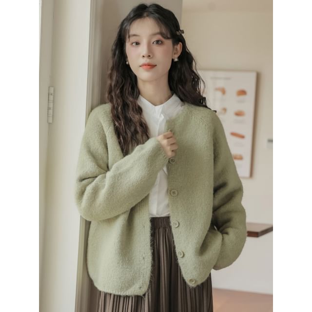 Crew Neck Button-Up Crop Cardigan