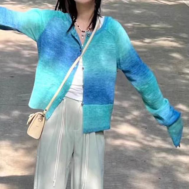 Gradient Round Neck Cardigan