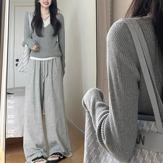 Long-Sleeve V-Neck Mock Two-Piece Two Tone Knit Top / Drawstring Waist Plain Wide Leg Sweatpants / Set