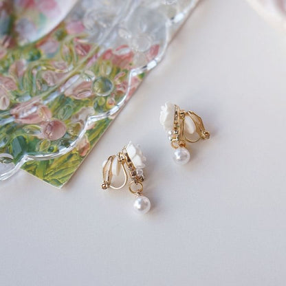 Faux Rhinestone / Earring Pearl Floral Clip-On Drop