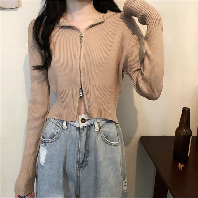 Striped V-Neck Cropped Knit Top
