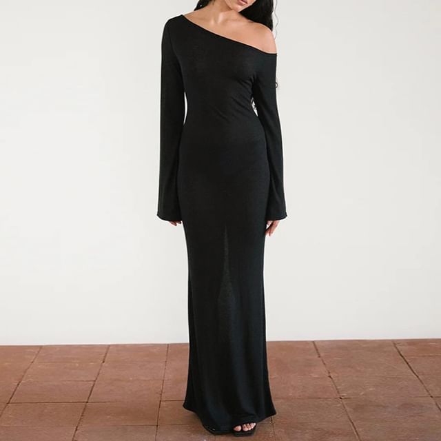 Off-Shoulder Long-Sleeve Mermaid Maxi Dress