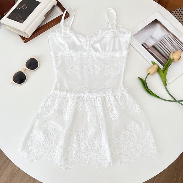 Flowy Spaghetti Strap Lace Top