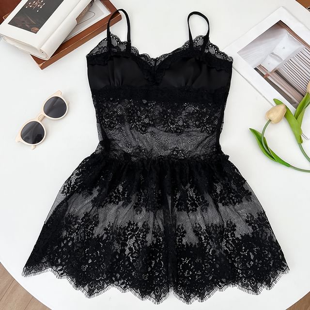 Flowy Spaghetti Strap Lace Top