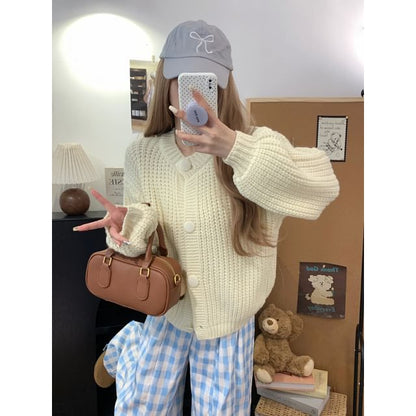 Chunky Knit Button-Up Crop Crew Neck Cardigan