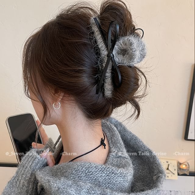 Bow Leather Claw Faux Hair