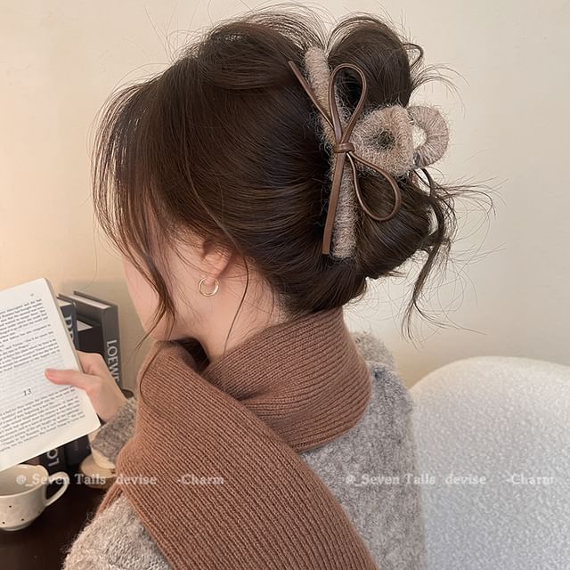 Bow Leather Claw Faux Hair