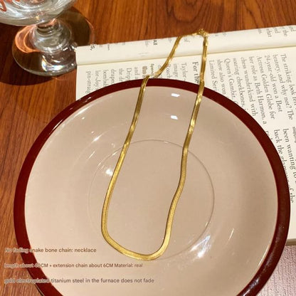 Pendant / Stone Set Necklace Snakebone