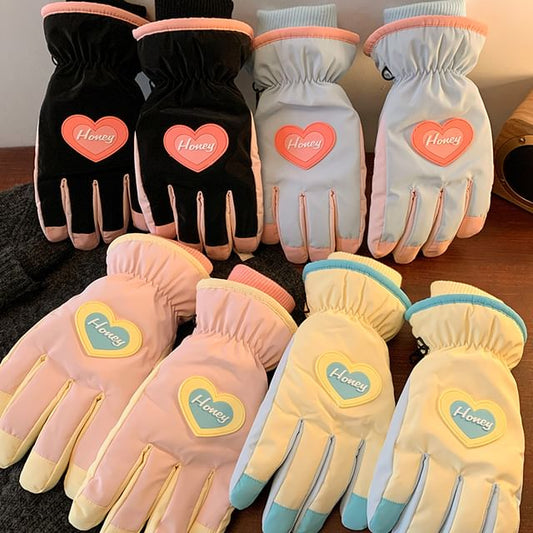 Gloves Heart Tone Two