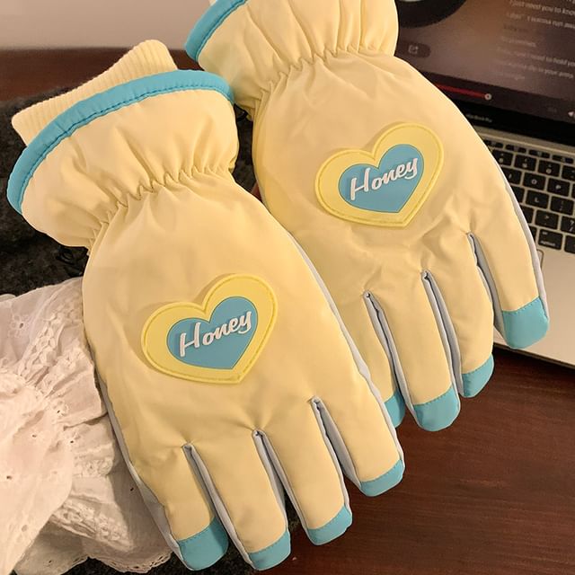 Gloves Heart Tone Two