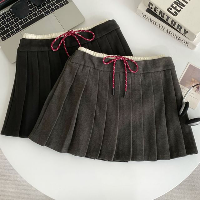 Drawstring Waist Two-Tone Pleated Mini A-Line Skirt