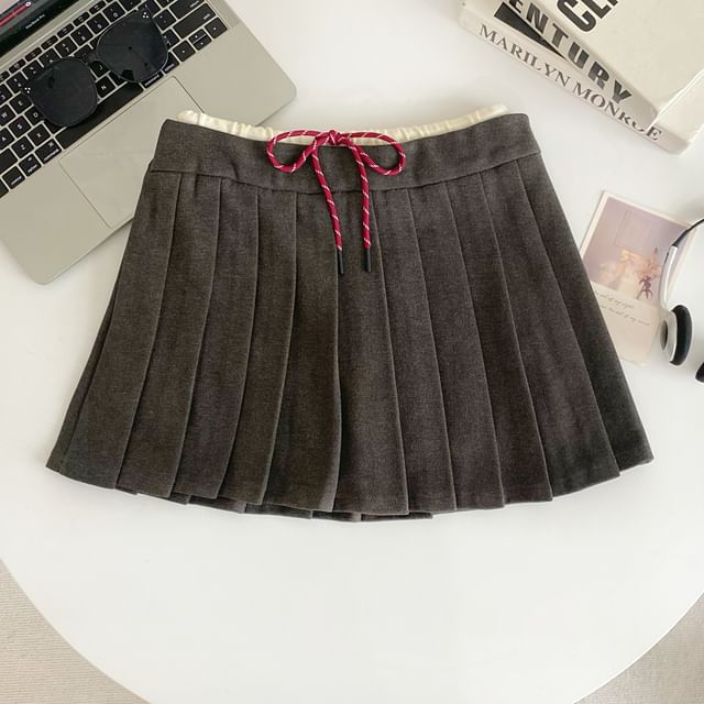 Drawstring Waist Two-Tone Pleated Mini A-Line Skirt