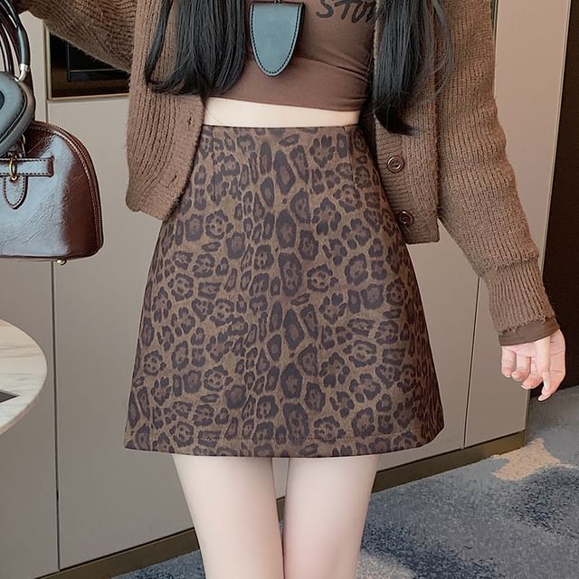 Leopard Print Mini A-Line Skirt with High Waist