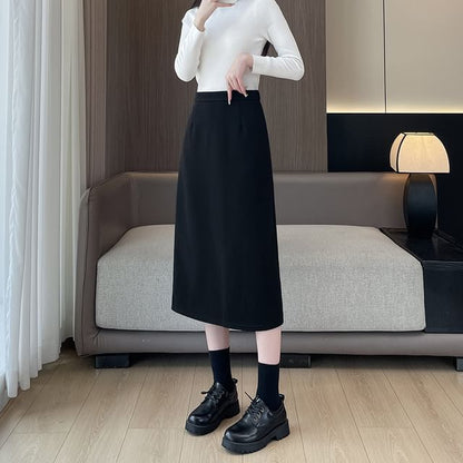 Slit Midi A-Line Skirt in Plain High-Rise Style