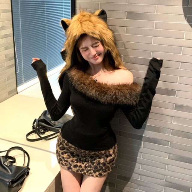 One Shoulder Fluffy Trim Top & Leopard Boucle Mini Pencil Skirt