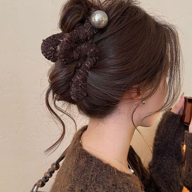 Claw Pearl Faux Hair Yarn