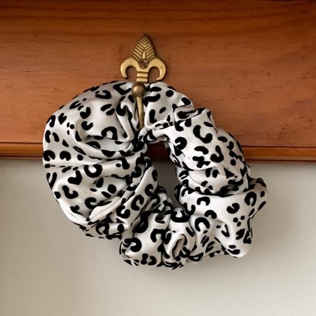 Scrunchie Leopard Print Hair