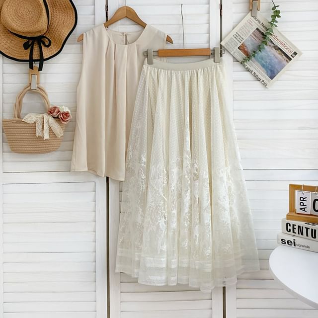 Jacquard Mesh Maxi Skirt - High Waist A-Line Style