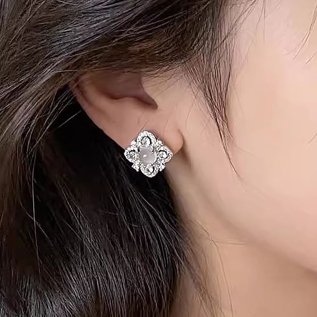 Rhinestone Earring Leaf Stud